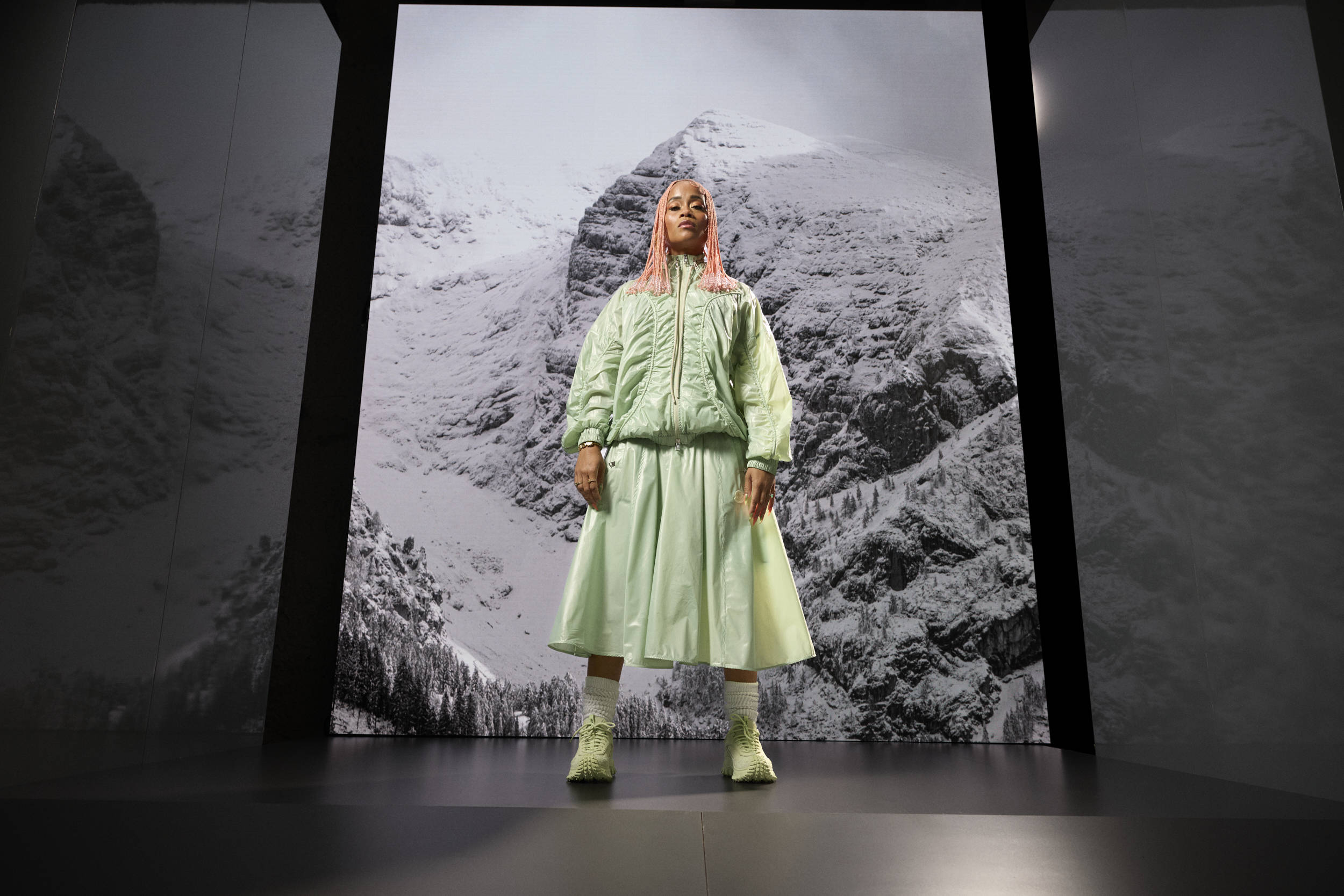 盟可睐MONCLER鞋履携STUDIO ASCENTI登临纽约