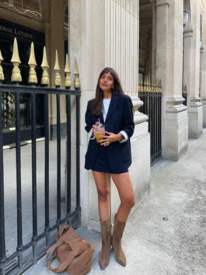 ins时尚博主穿搭拆解:普通人如何用同色系搭配,穿出同款精致感