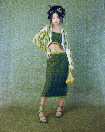 经纬之间：设计师严可嘉编织的时尚图景