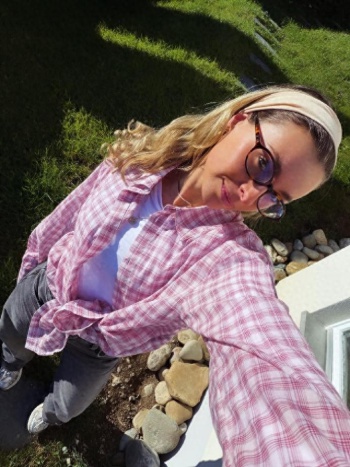 跟着ins时尚博主claraa.frcs买衣服 小众不撞款超百搭