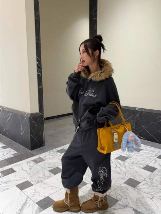 拒绝新年红!跟着ins时尚博主解锁春节韩系清冷松弛感穿搭