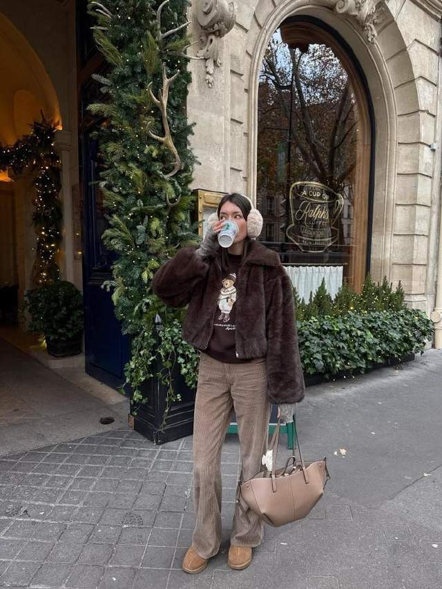 冬日氛围感拉满!ins时尚博主anneorion 教你穿好棕蓝白三色