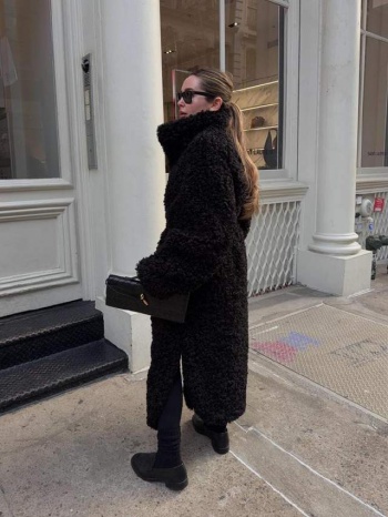 温柔与气场并存 ins时尚博主Angelina Luciani毛茸茸贵气穿搭