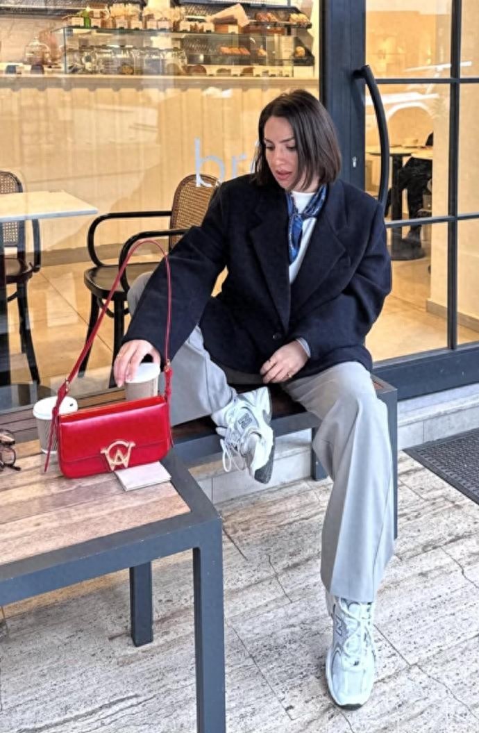 通勤休闲通吃|跟着ins时尚博主ozlemdelice学简约又出片穿搭