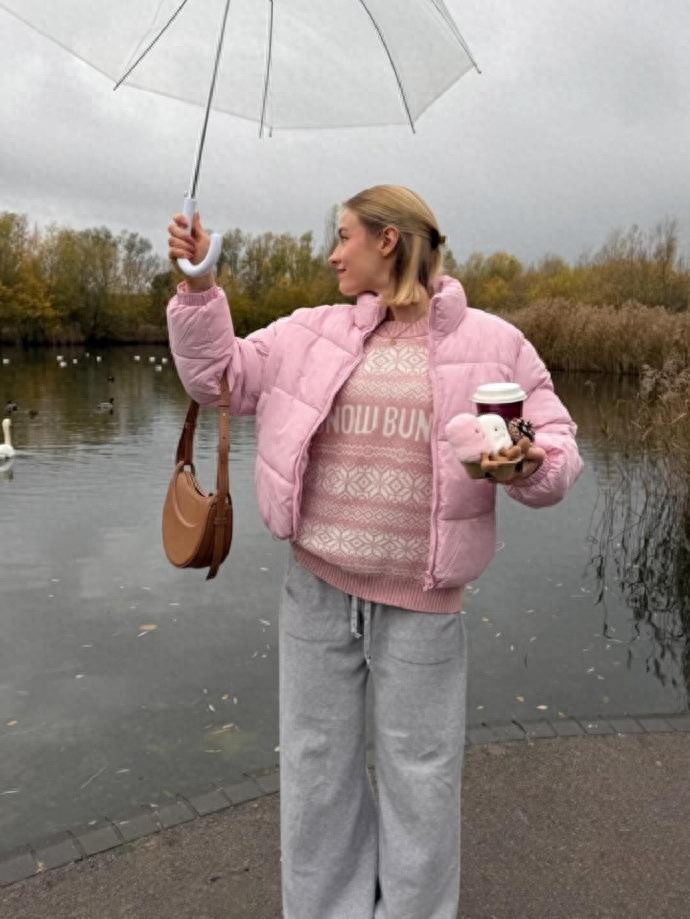 伦敦街头的松弛感：ins时尚博主rischny的随性混搭法则