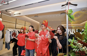 十三行八楼买手节开启共创时刻丨广州四月 潮流向心