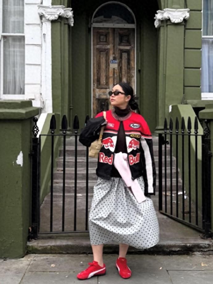 告别基础款!ins时尚博主timetymec 的春日氛围感穿搭指南