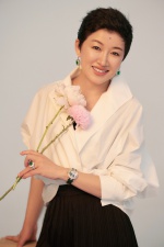 “彩铃顶流”复出 欢子2025首发新合唱《七十岁以后》 
