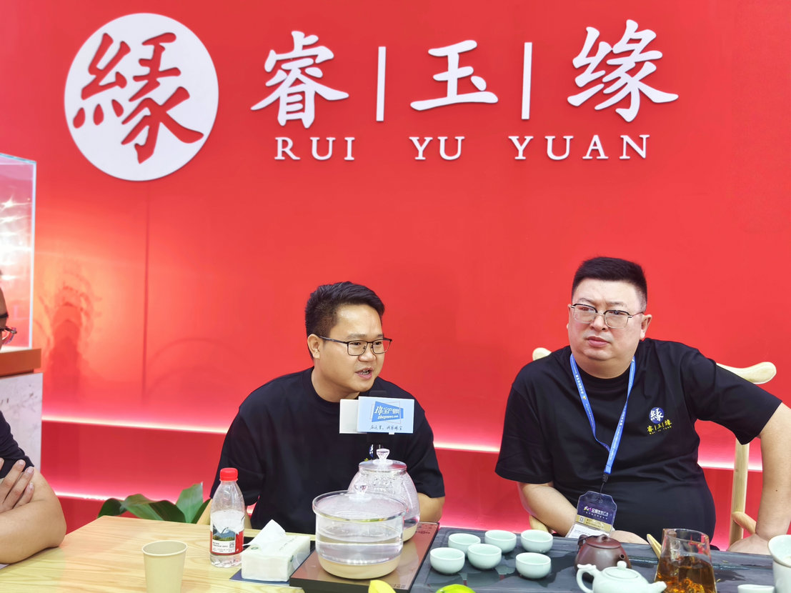 睿玉缘携127公斤野牛沟玉王惊艳亮相2025深圳国际珠宝展,开创和田玉文化新纪元
